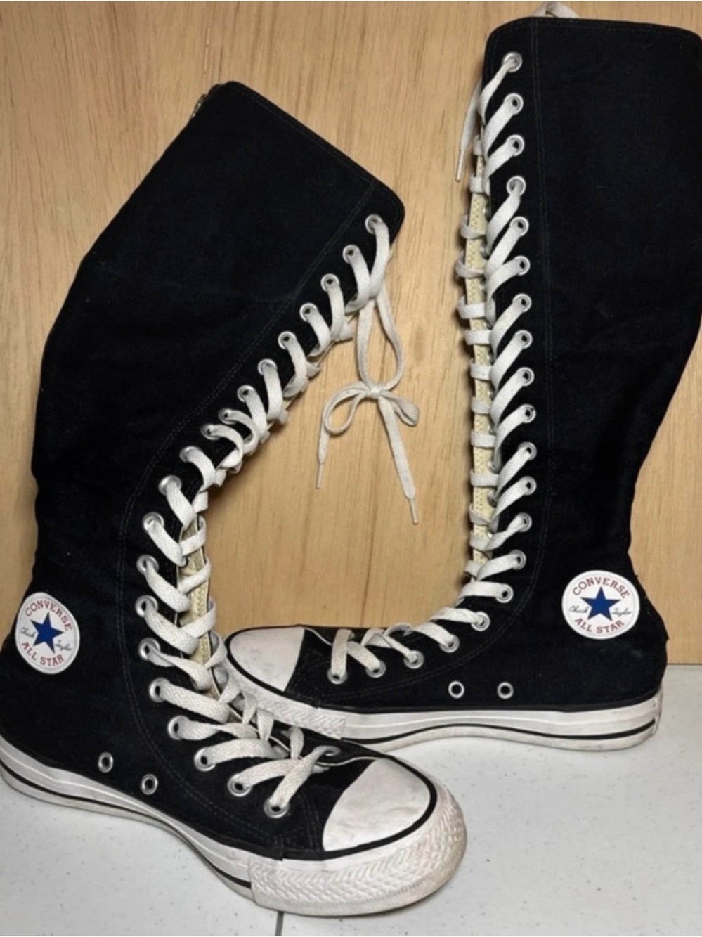Converse Chuck Taylor All Star 1V708 Black
Knee High 16" Sneakers Women's Sz 6